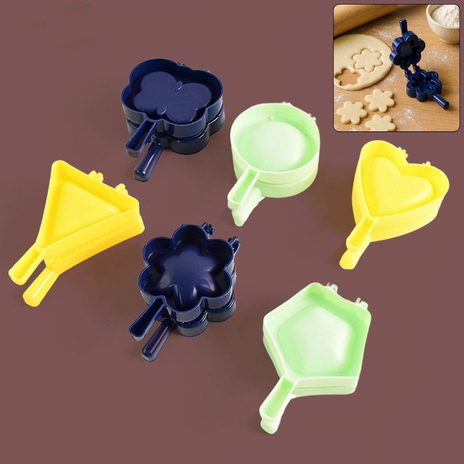 1 Pc Assorted Shape Plastic Snack Mould (Mix Design / 1 Pc) 1 Pc Assorted Shape Plastic Snack Mould (Mix Design / 1 Pc)